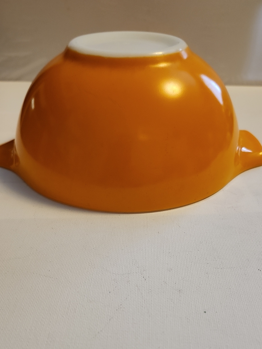 Vintage  Pyrex Friendship 442- 1.5qt Cinderella Mixing Bowl